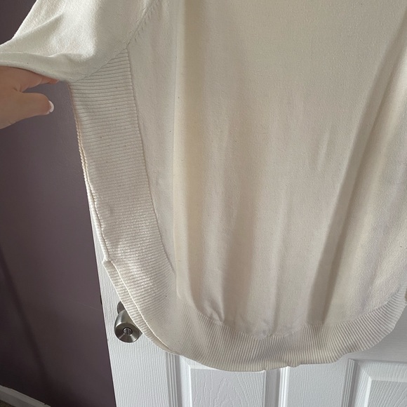 Express off white sweater 3/4 length sleeve size S - Picture 2 of 5
